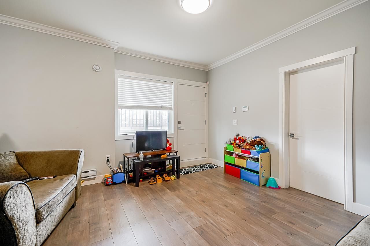 Listing Image 22