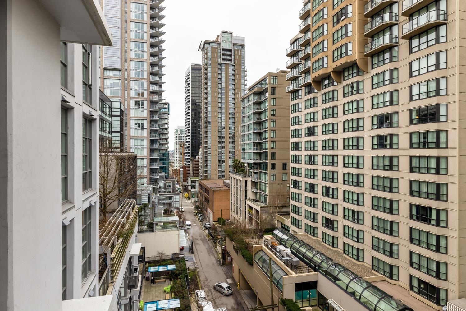 Listing Image 11
