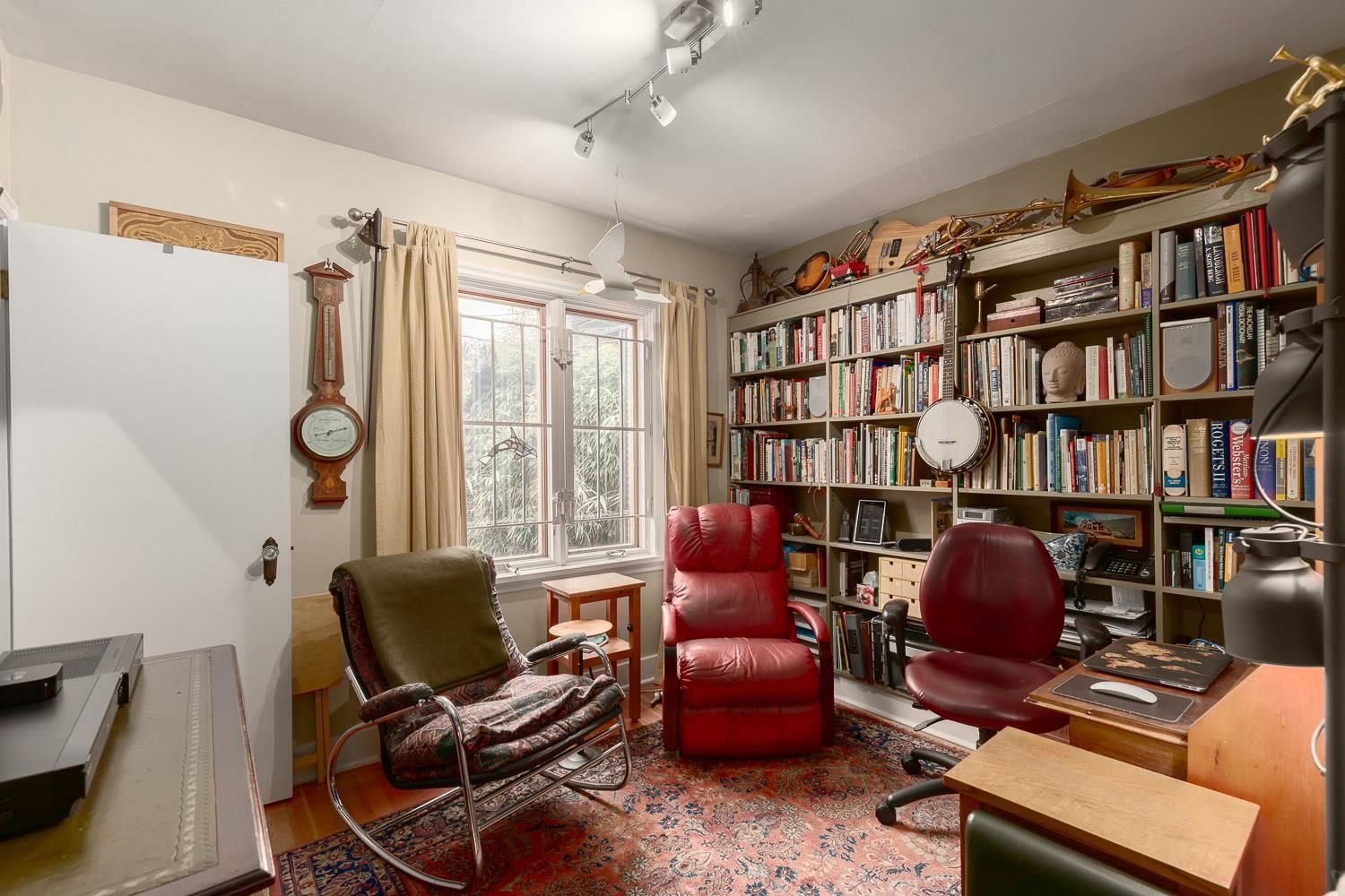Listing Image 12