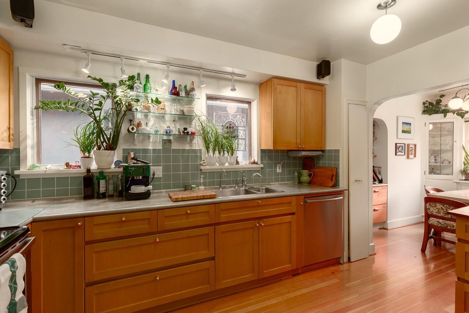 Listing Image 14
