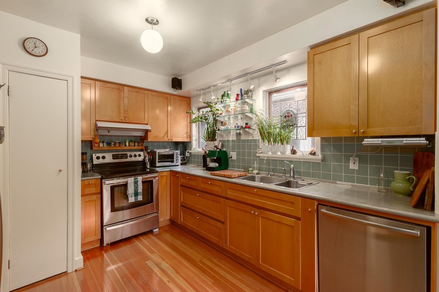 Listing Image 15