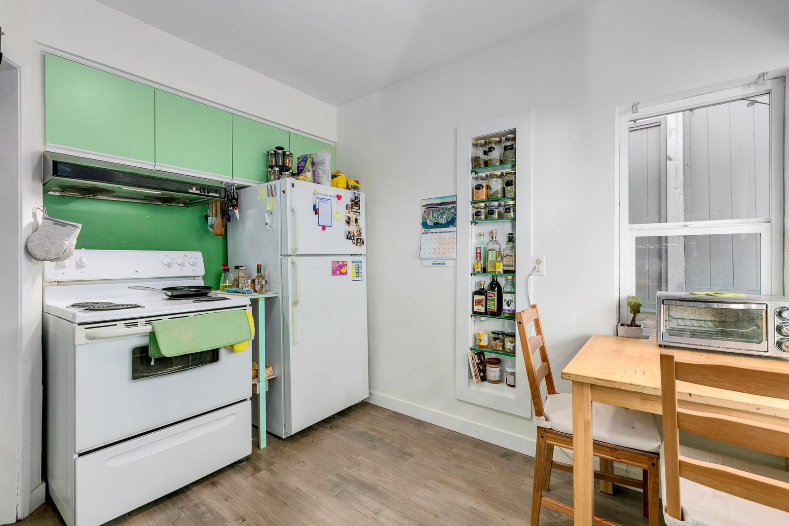 Listing Image 9