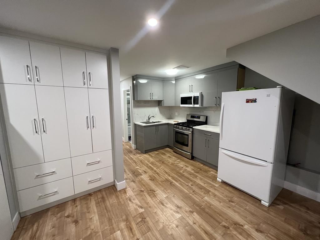 Listing Image 18