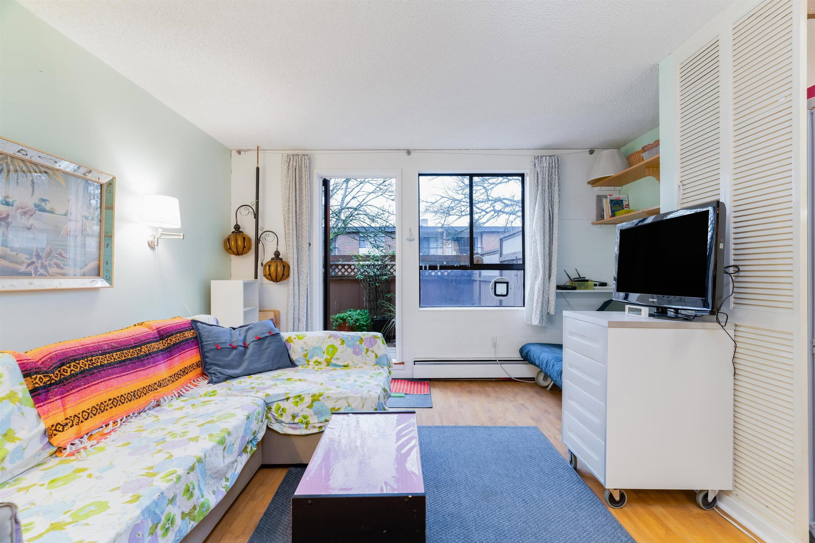 Listing Image 6