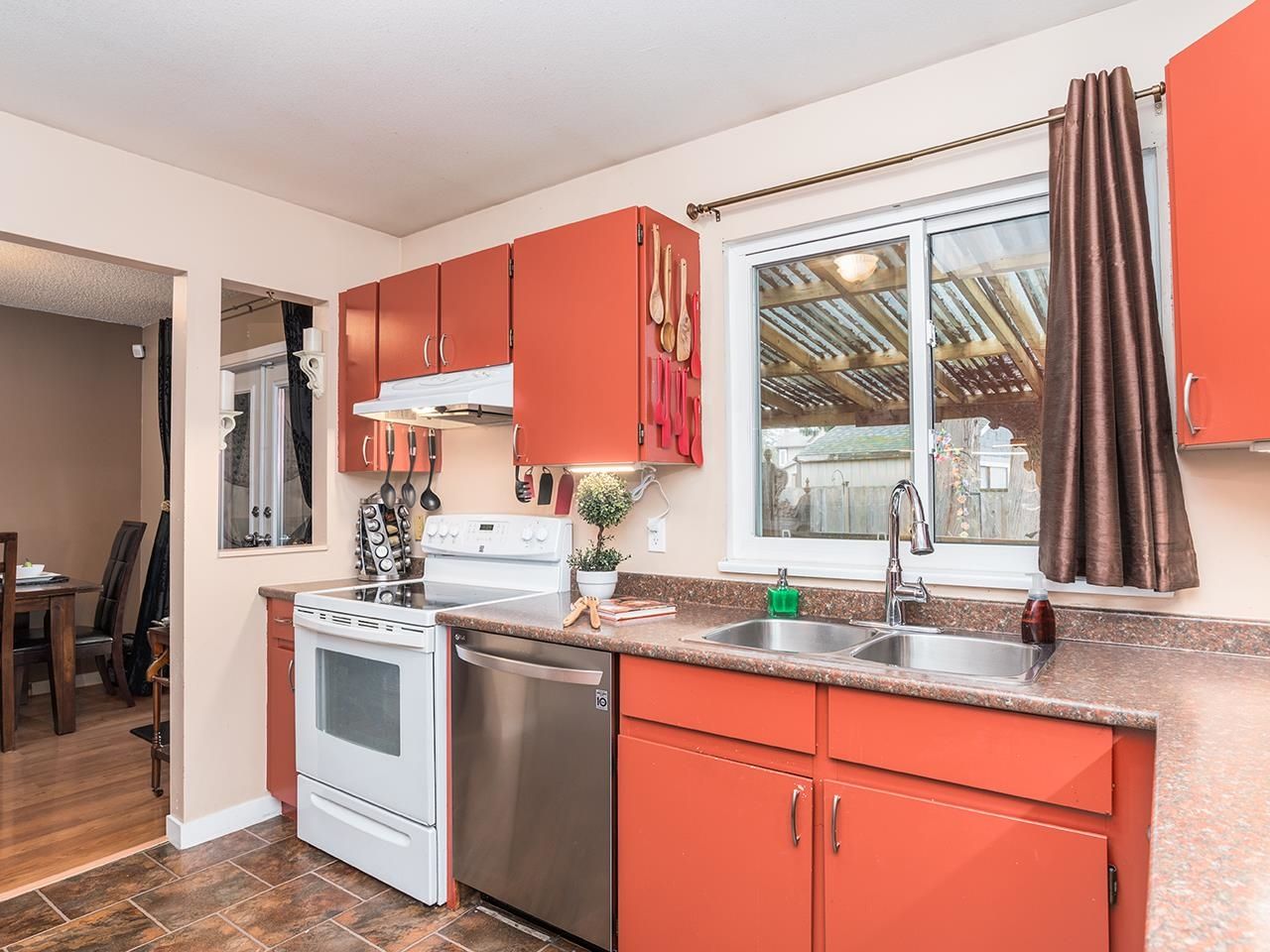 Listing Image 13