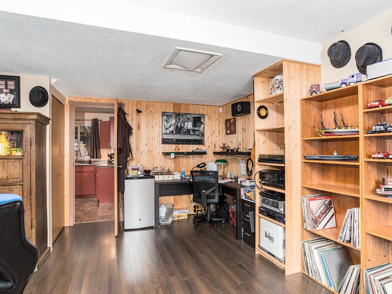 Listing Image 19