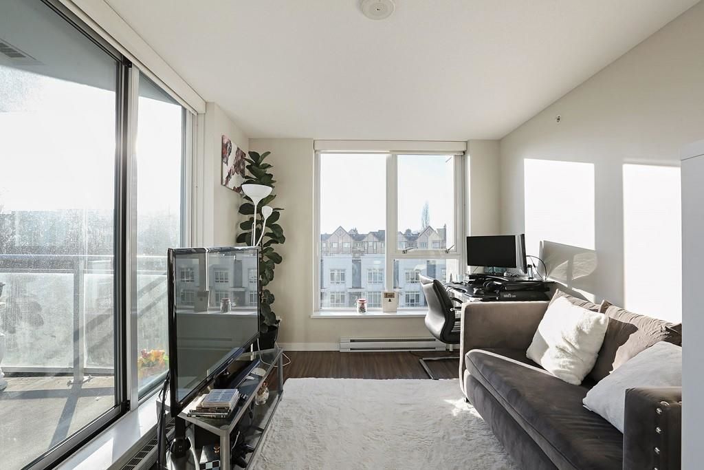 Listing Image 11