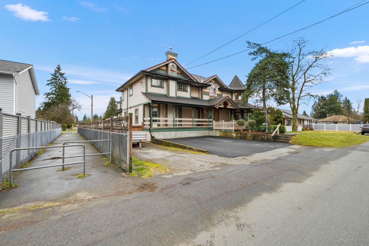 Listing photo 4