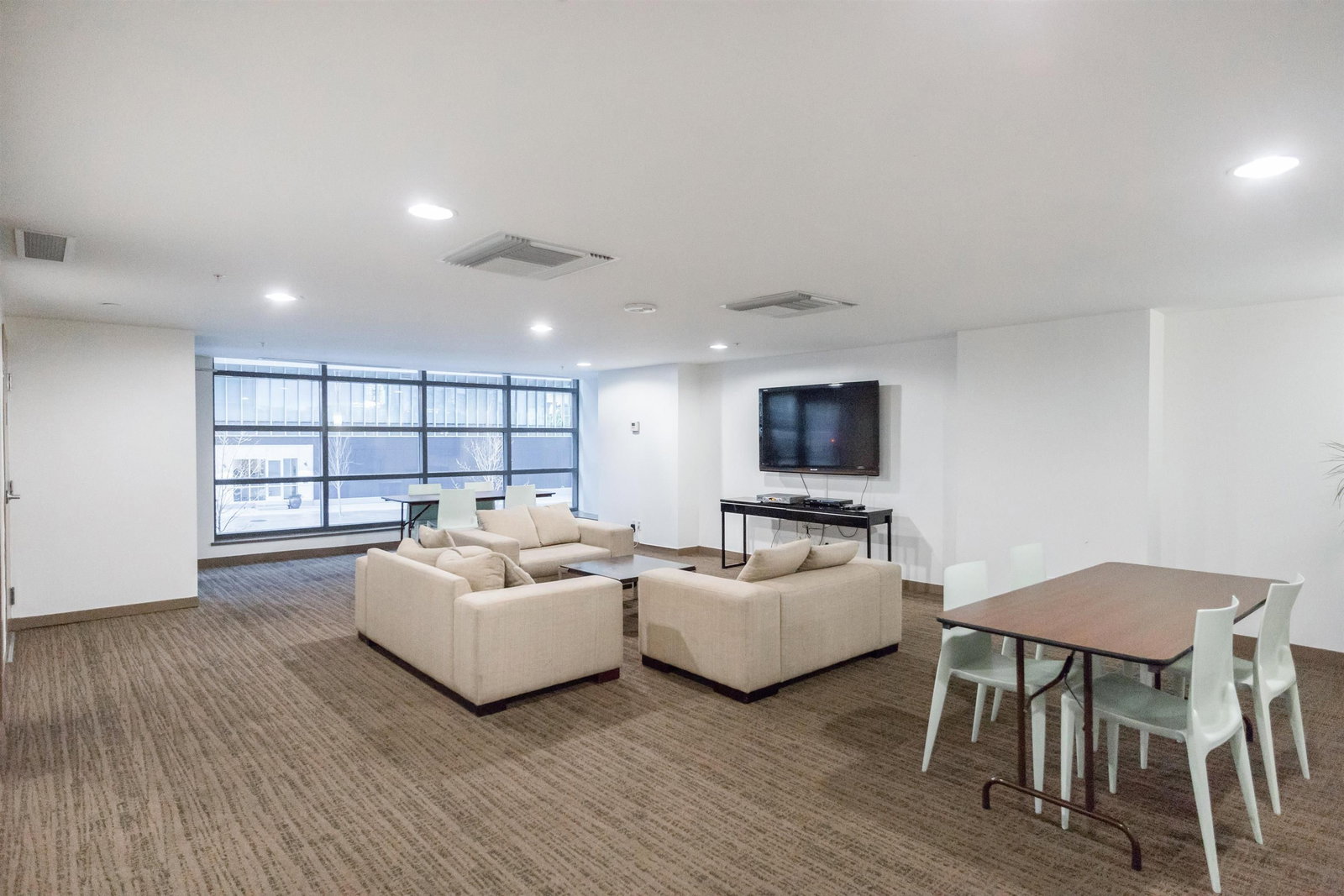 Listing Image 27