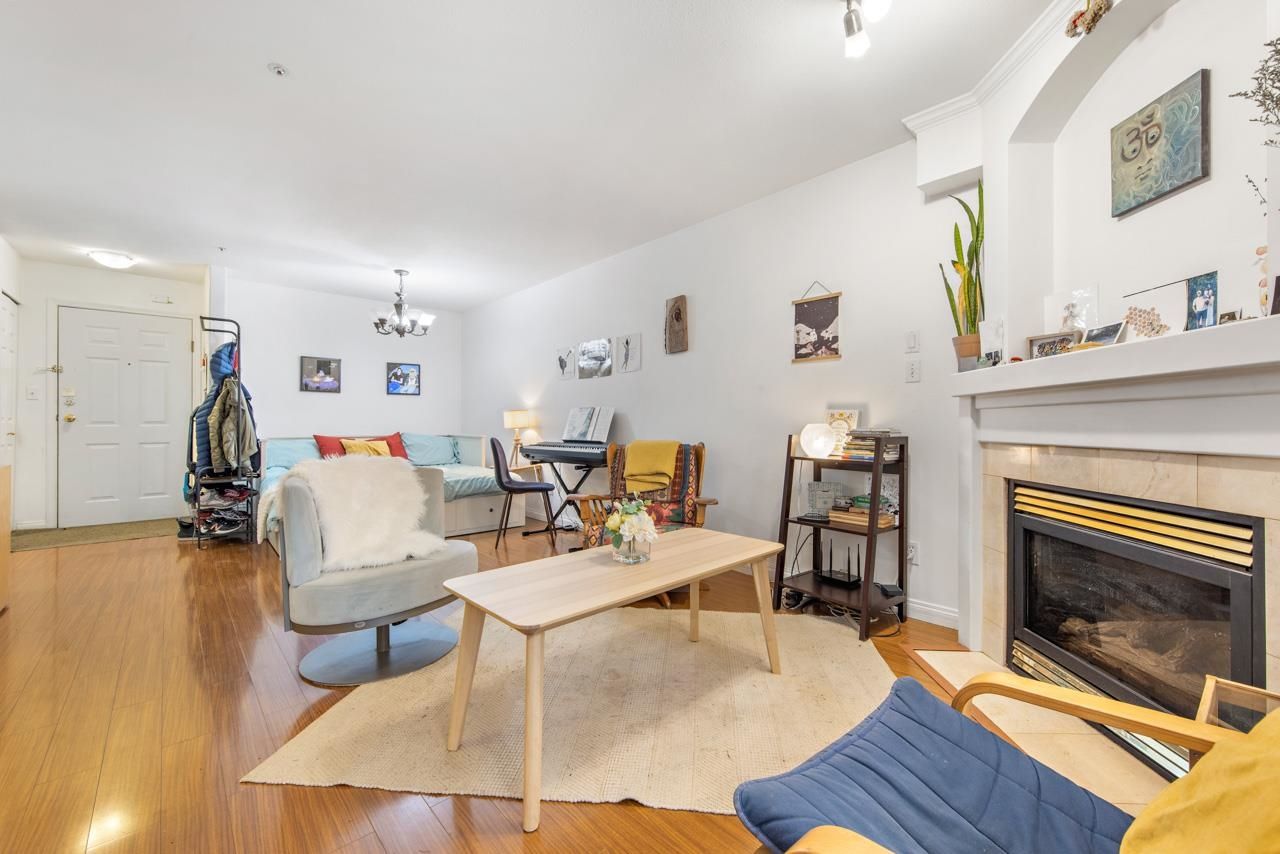 Listing Image 9