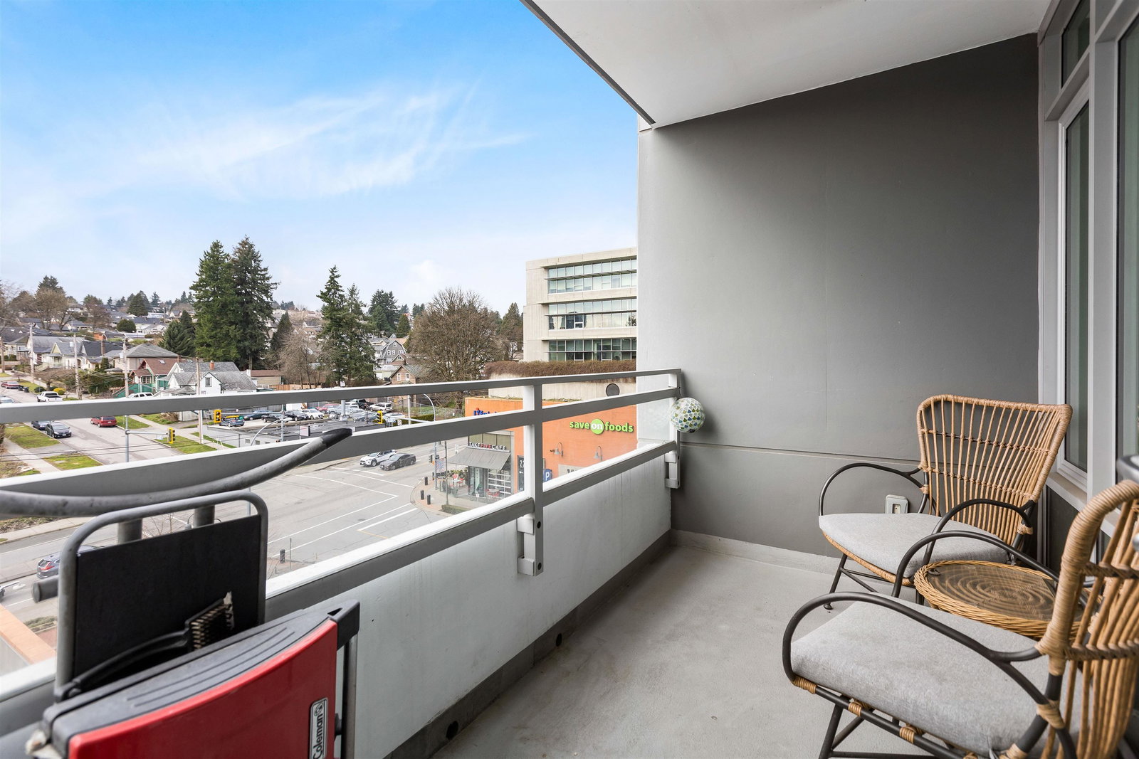 Listing Image 11