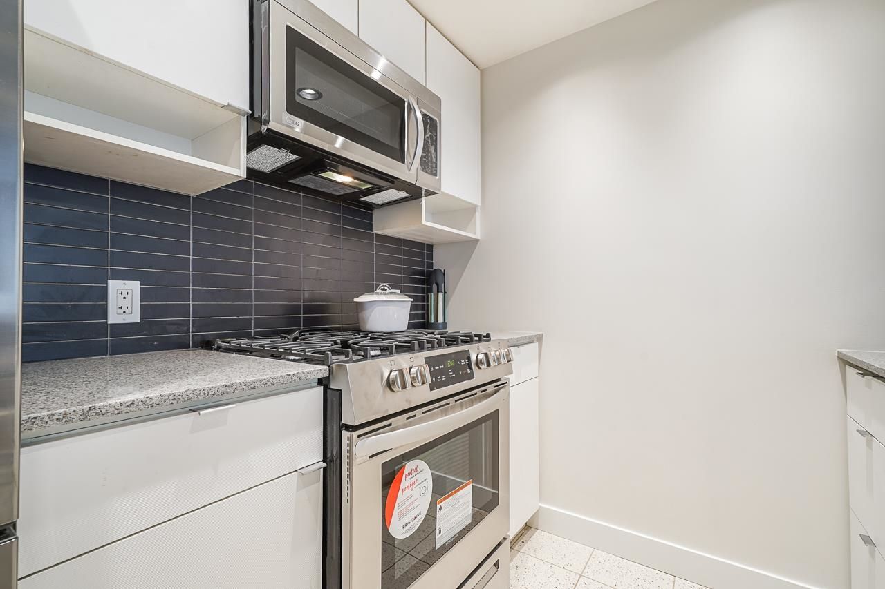 Listing Image 11