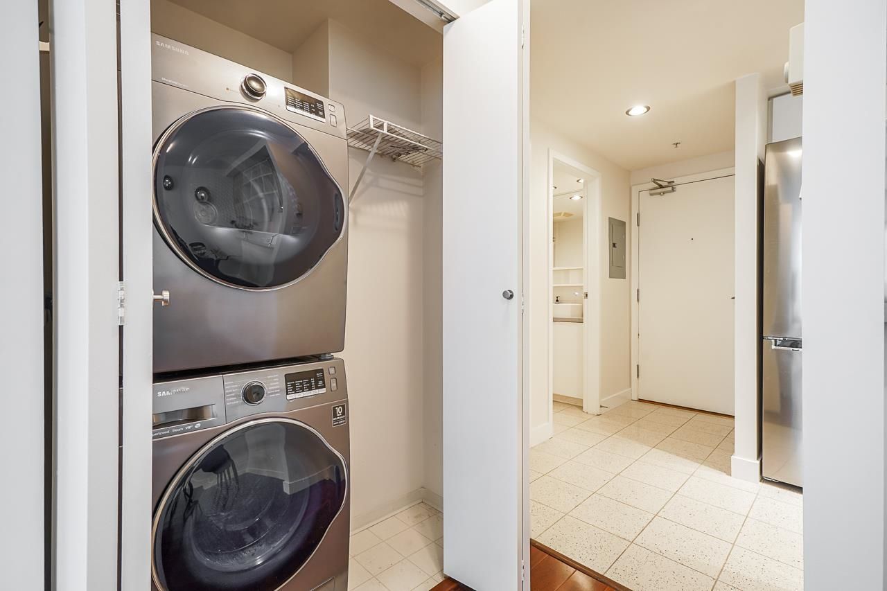 Listing Image 18