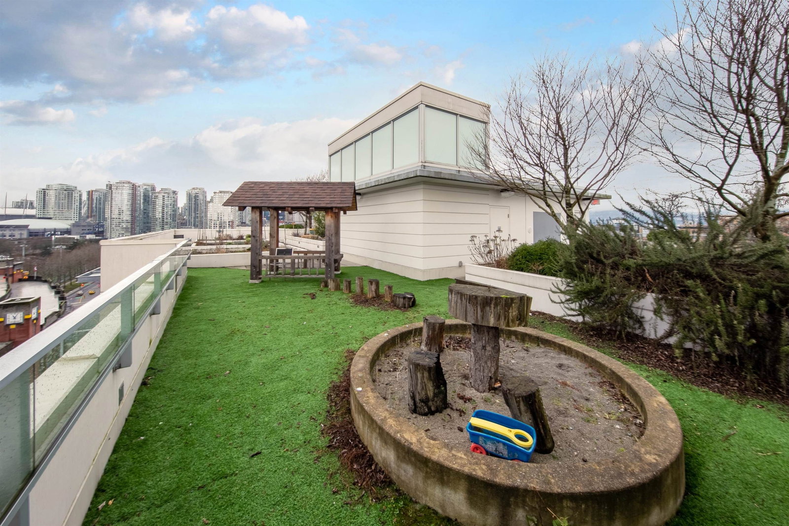 Listing Image 21