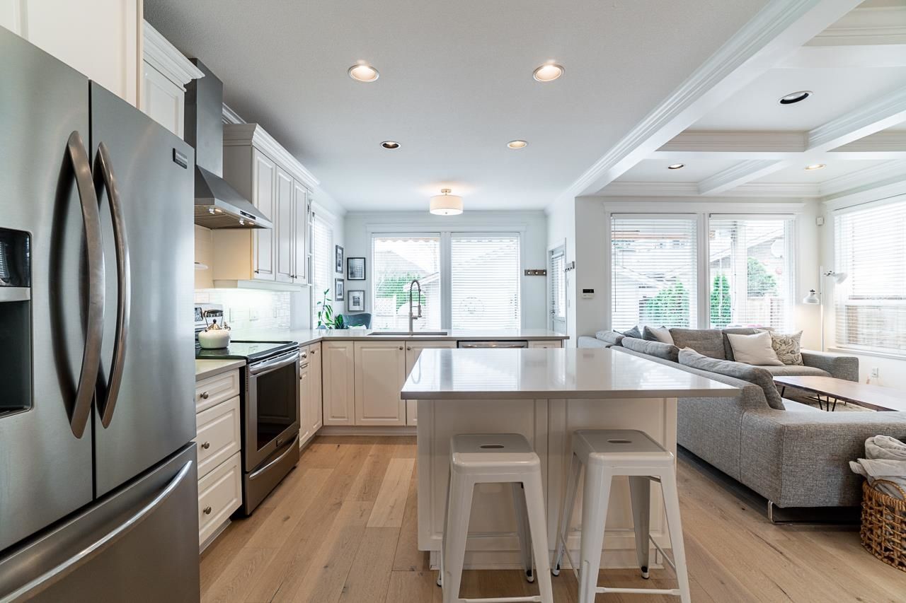 Listing Image 11