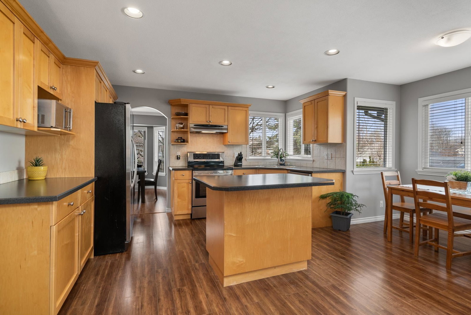 Listing Image 14