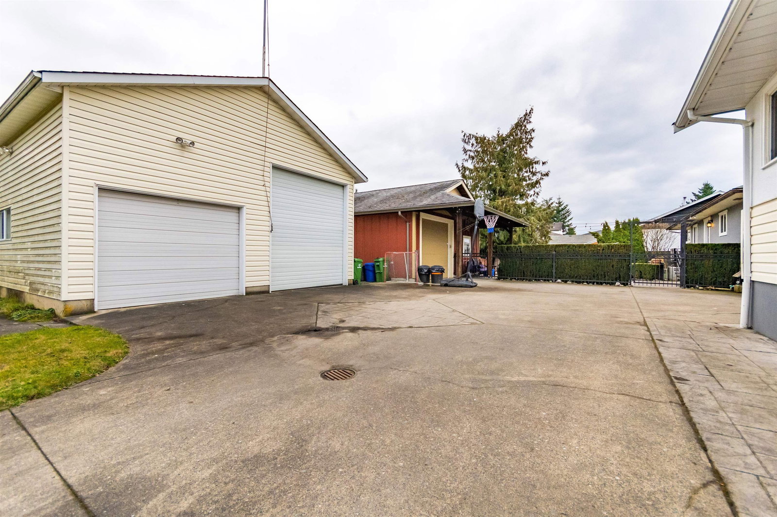 Listing Image 24