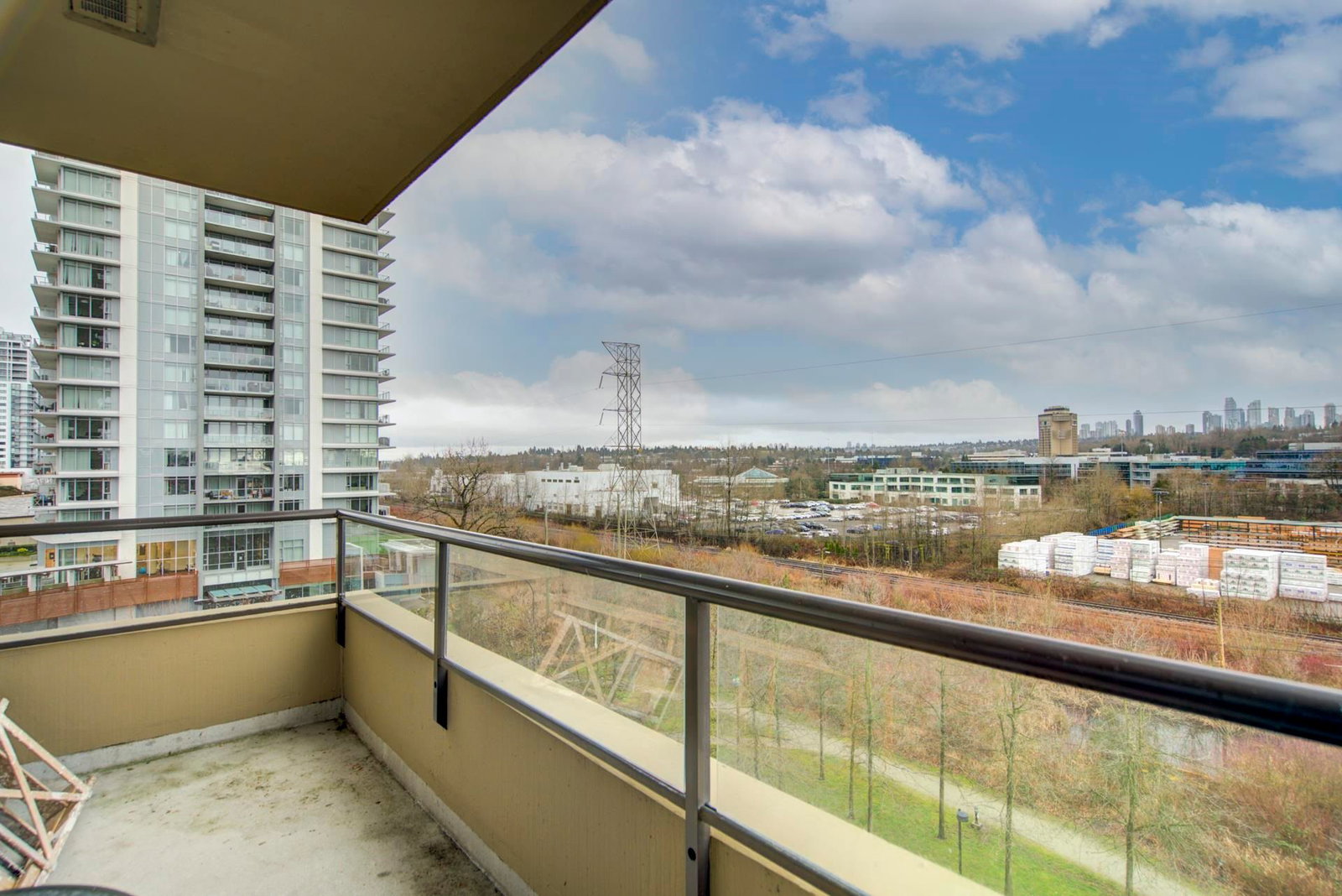 Listing Image 15