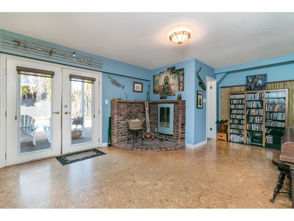 Listing Image 16