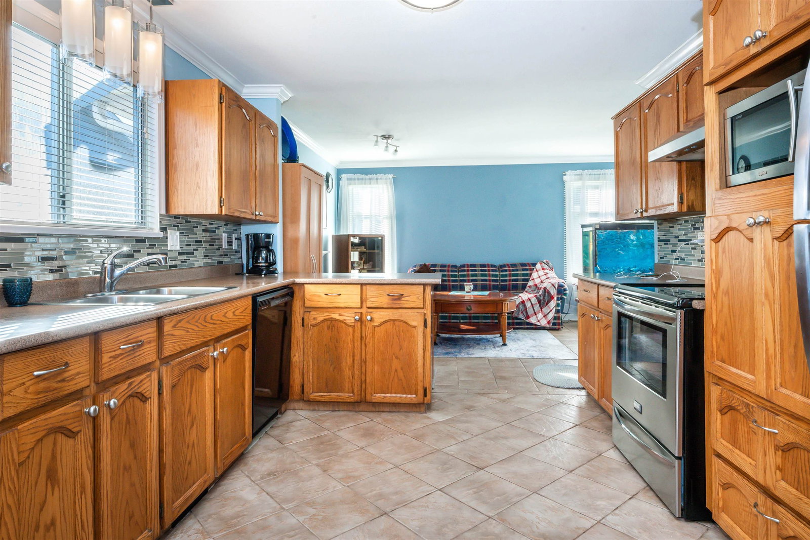 Listing Image 8