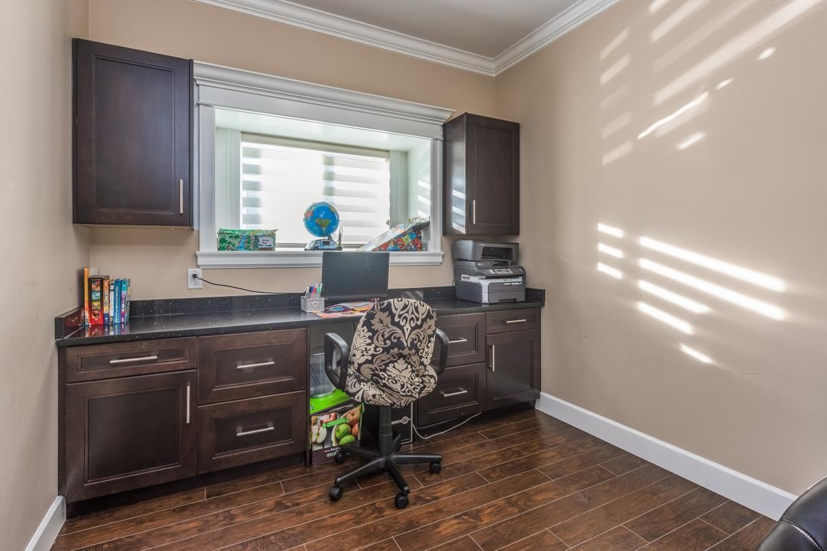 Listing Image 15