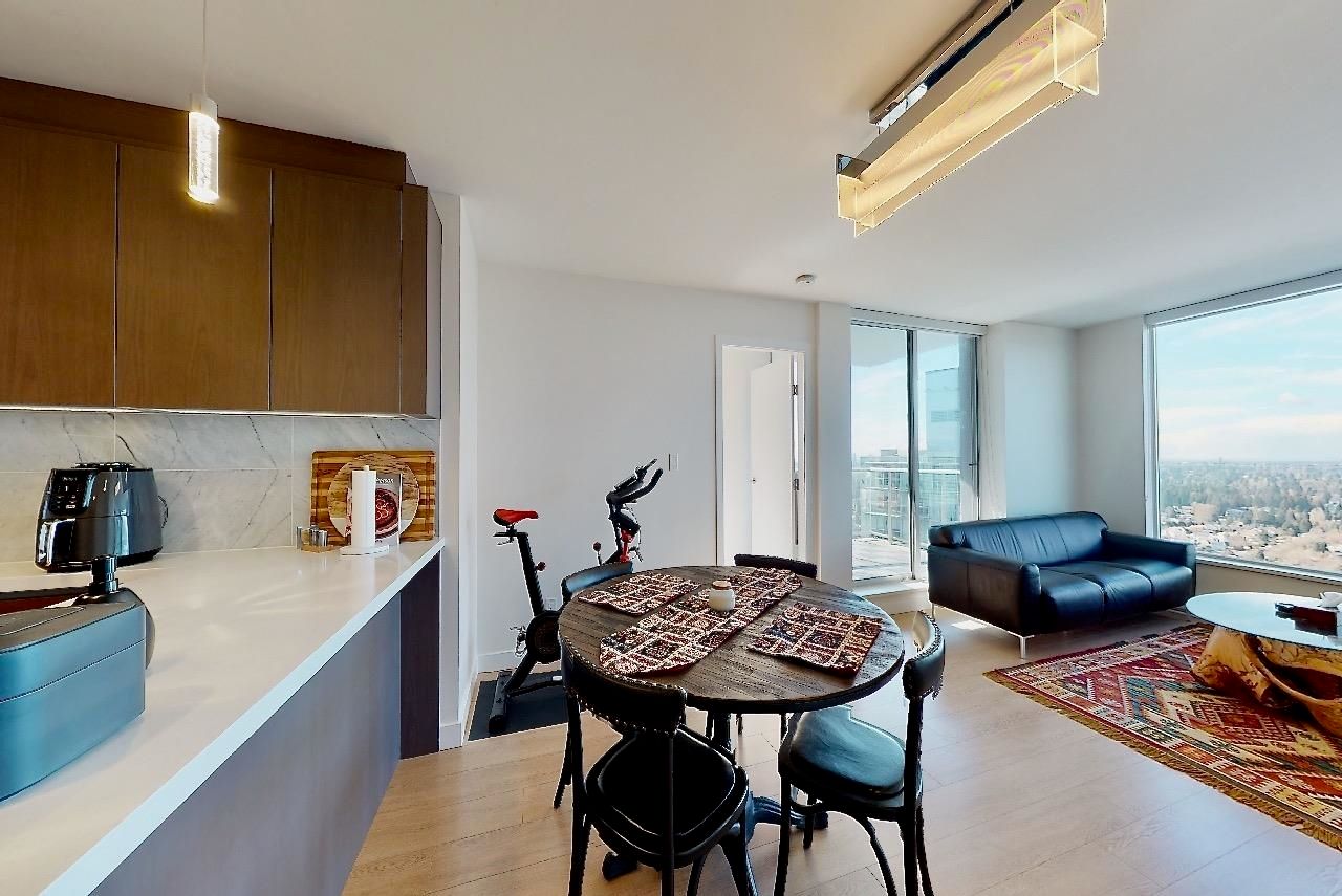 Listing Image 11