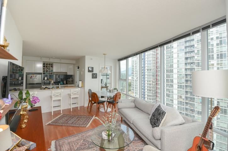 Listing Image 4