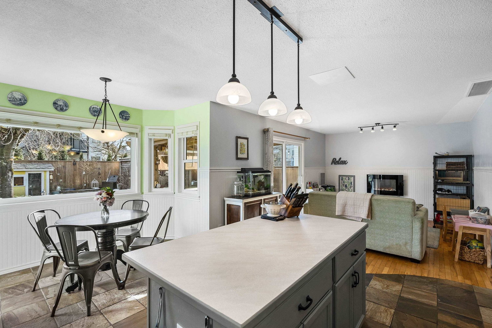 Listing Image 15
