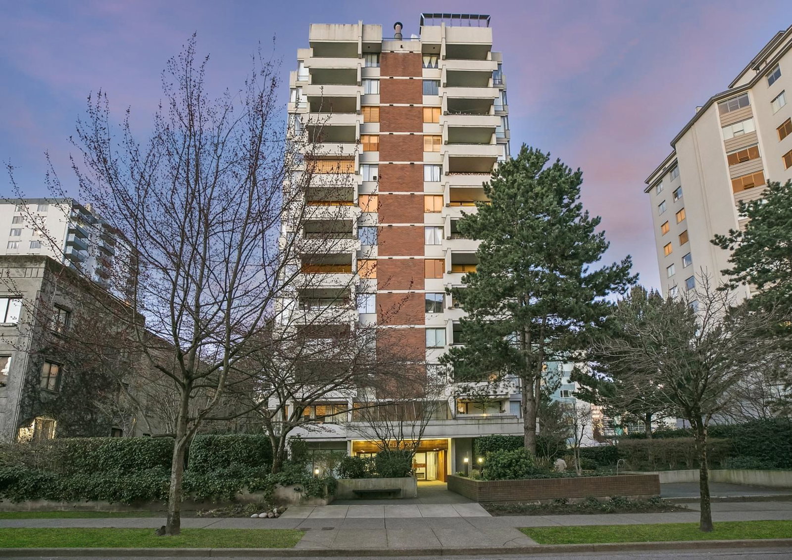 Listing Image 19