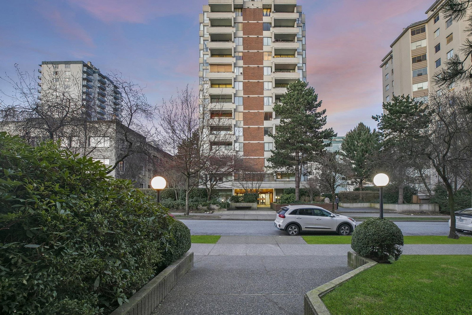 Listing Image 21
