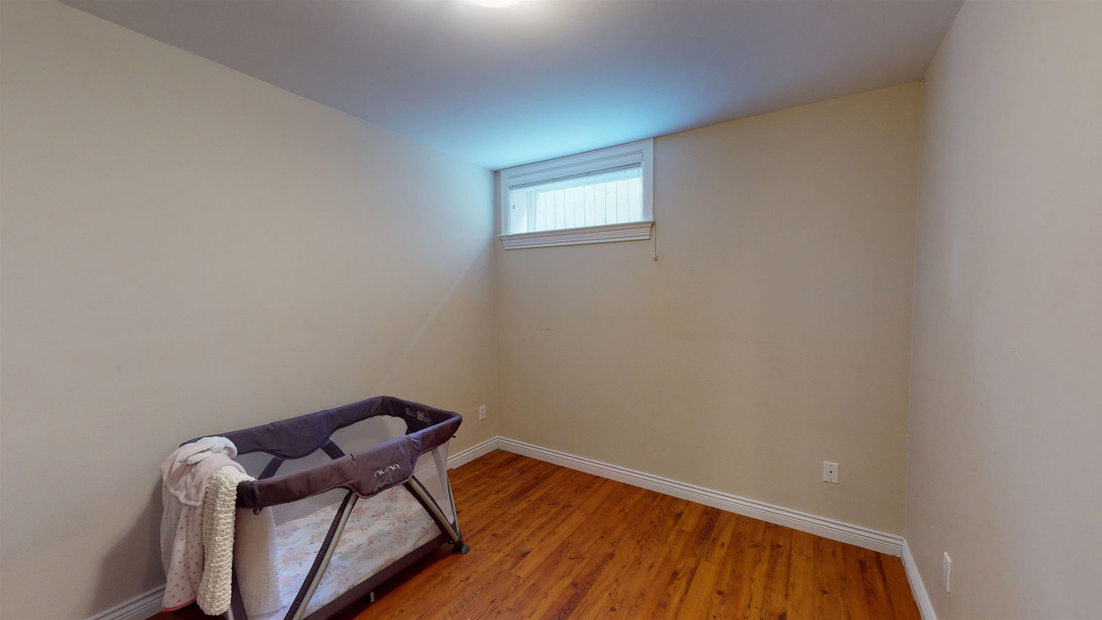 Listing Image 23