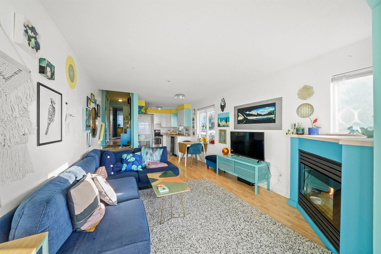 Listing Image 10