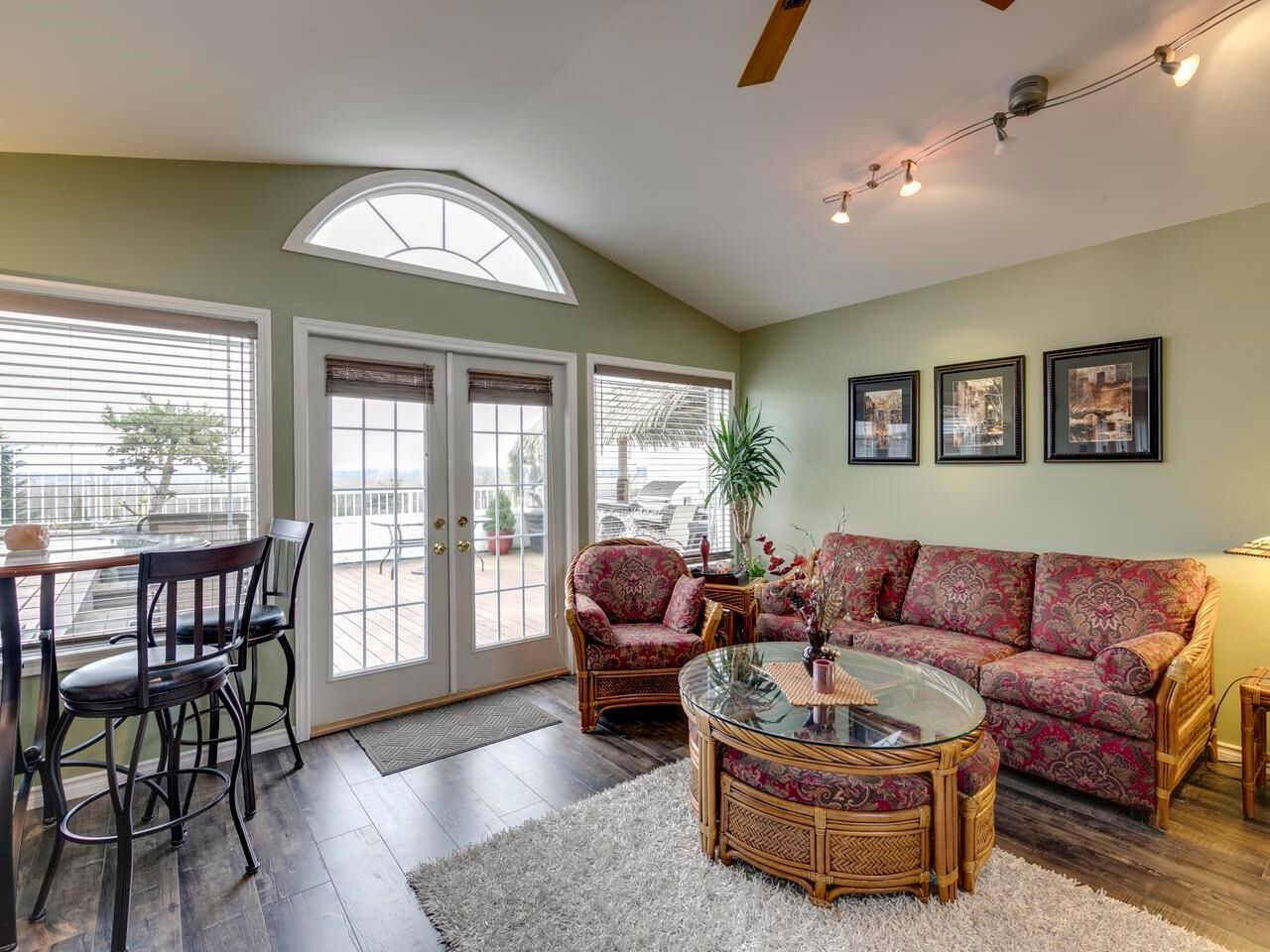 Listing Image 22