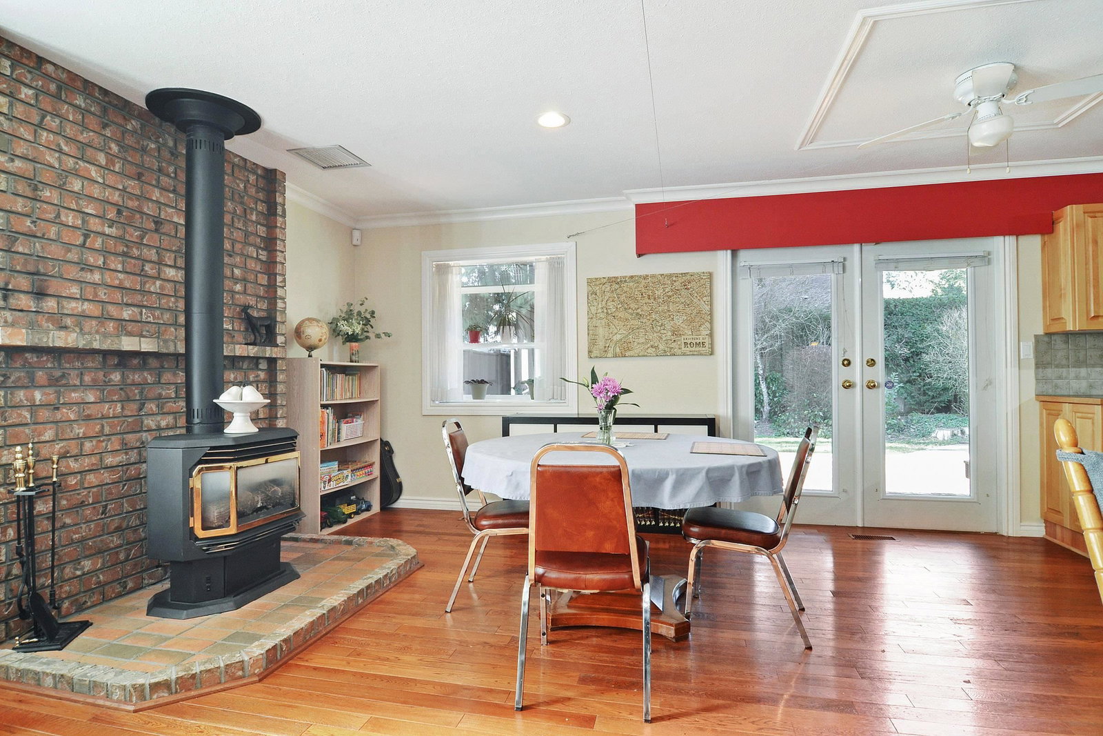 Listing Image 10