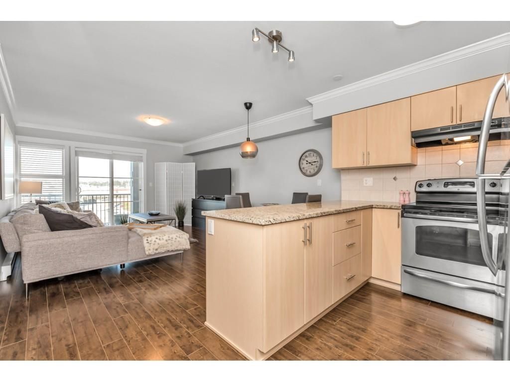 Listing Image 9