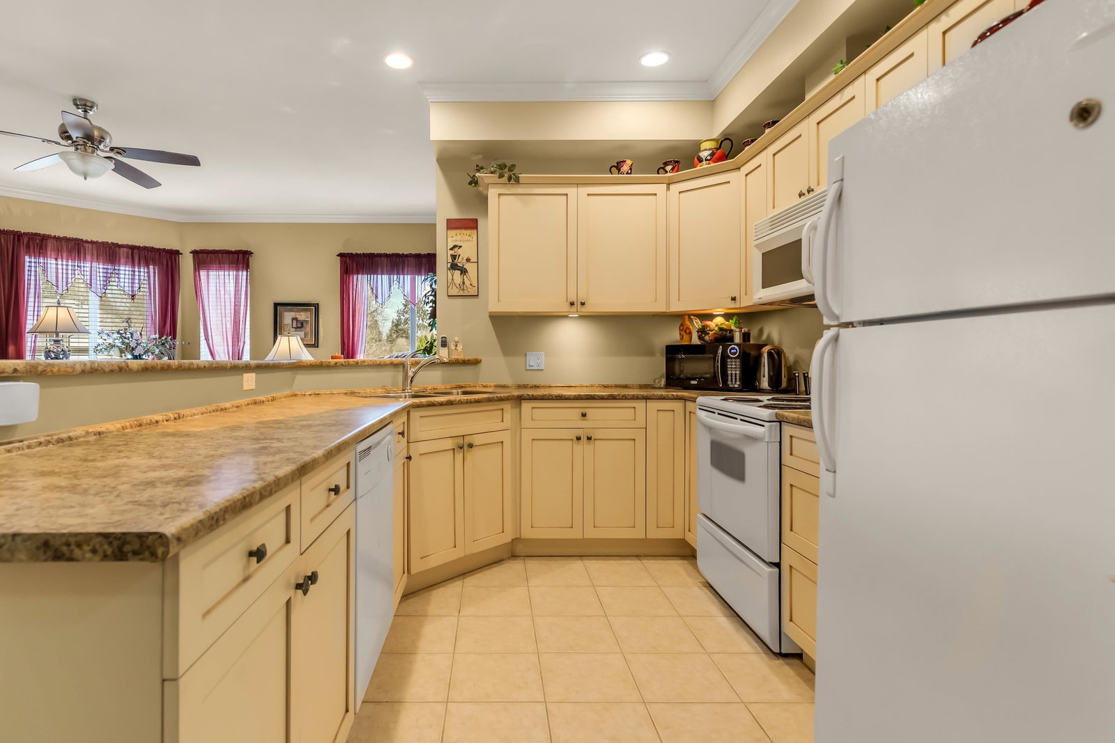 Listing Image 9