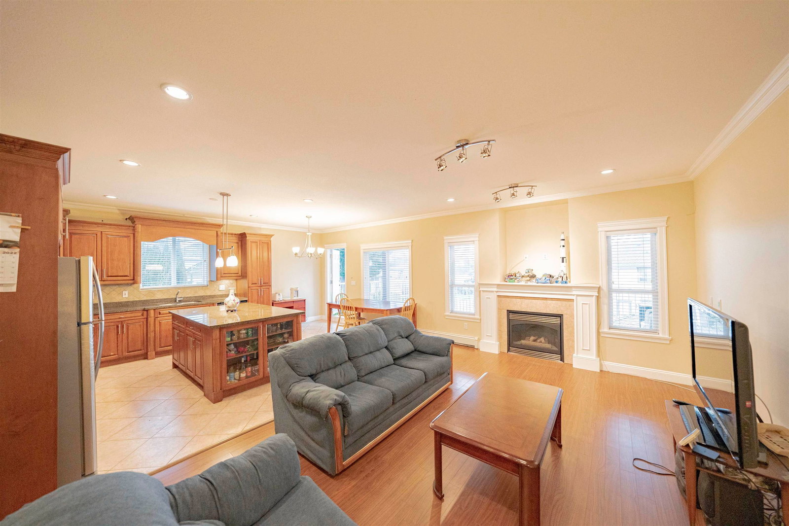 Listing Image 14