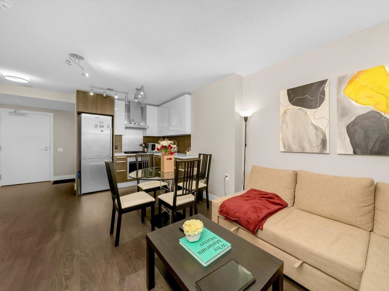 Listing Image 6