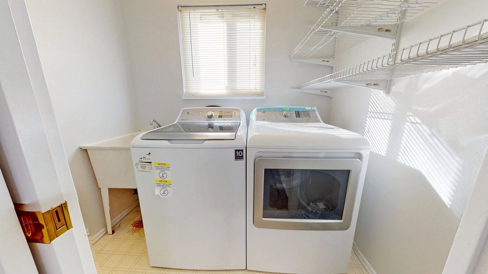Listing Image 20