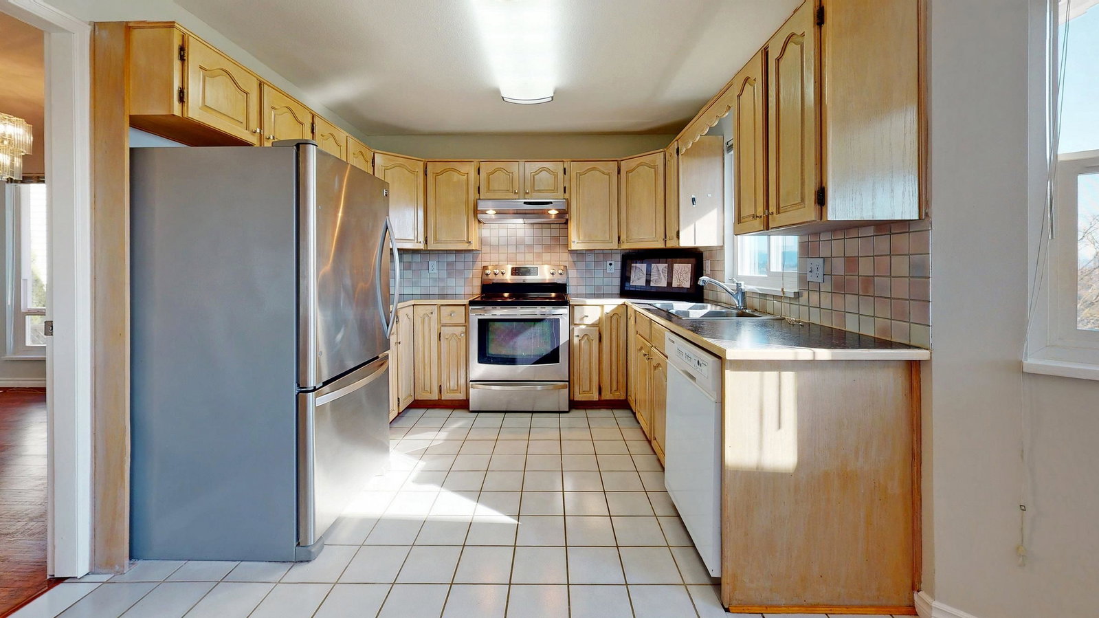 Listing Image 9