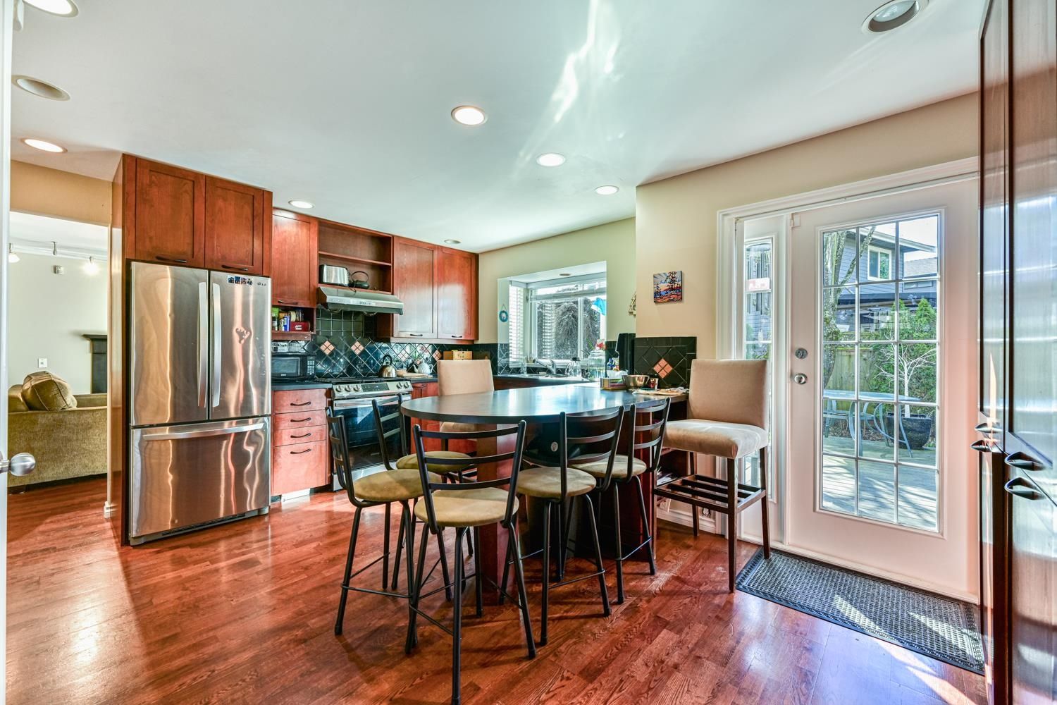 Listing Image 11