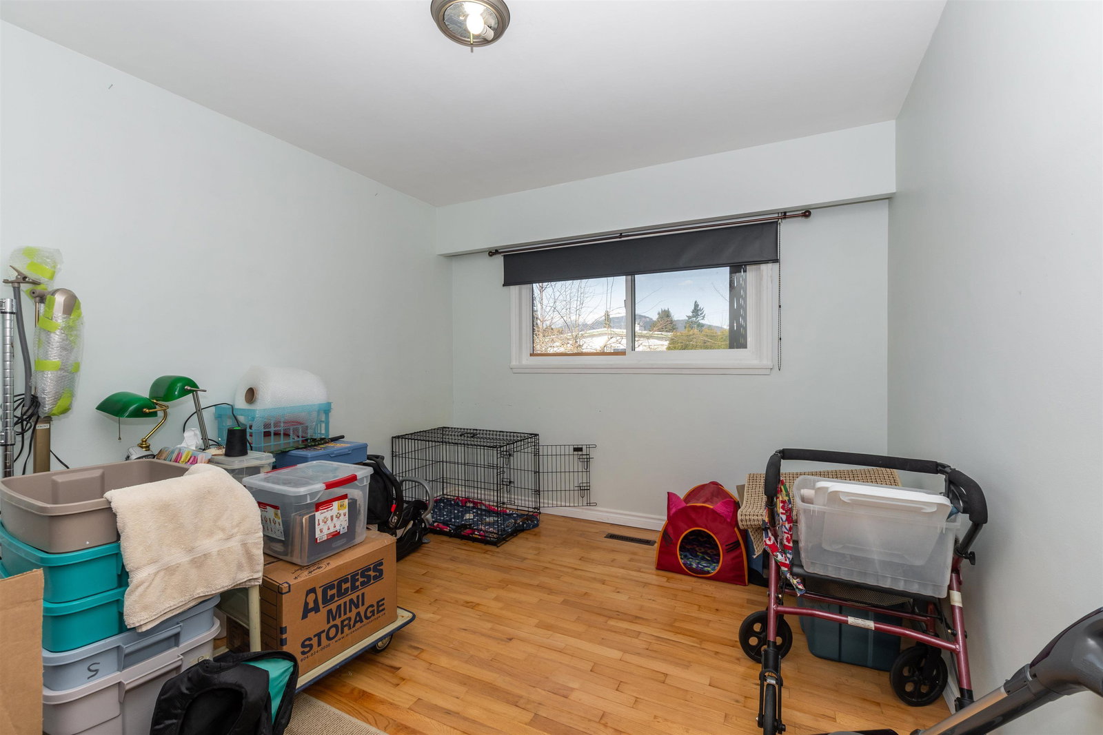 Listing Image 12