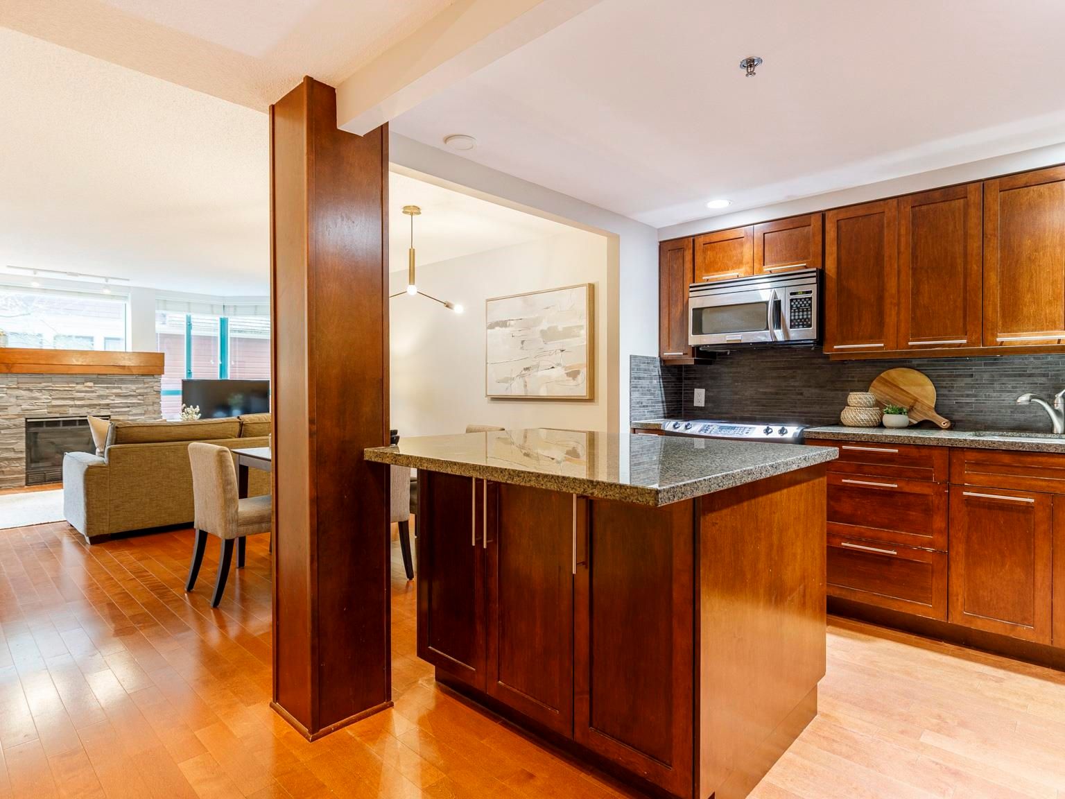Listing Image 15