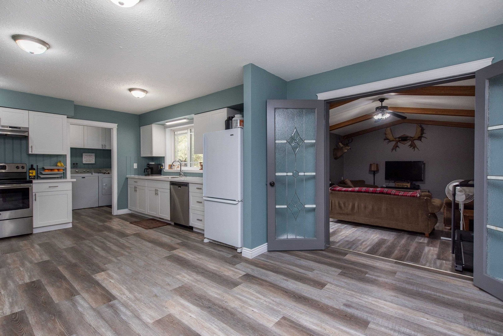 Listing Image 11