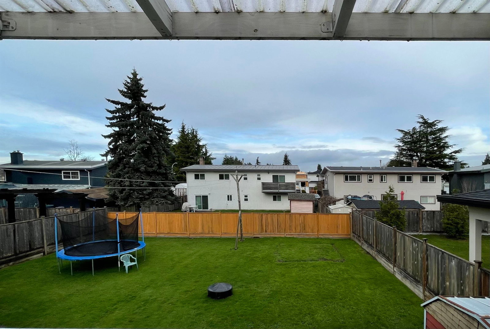 Listing Image 6