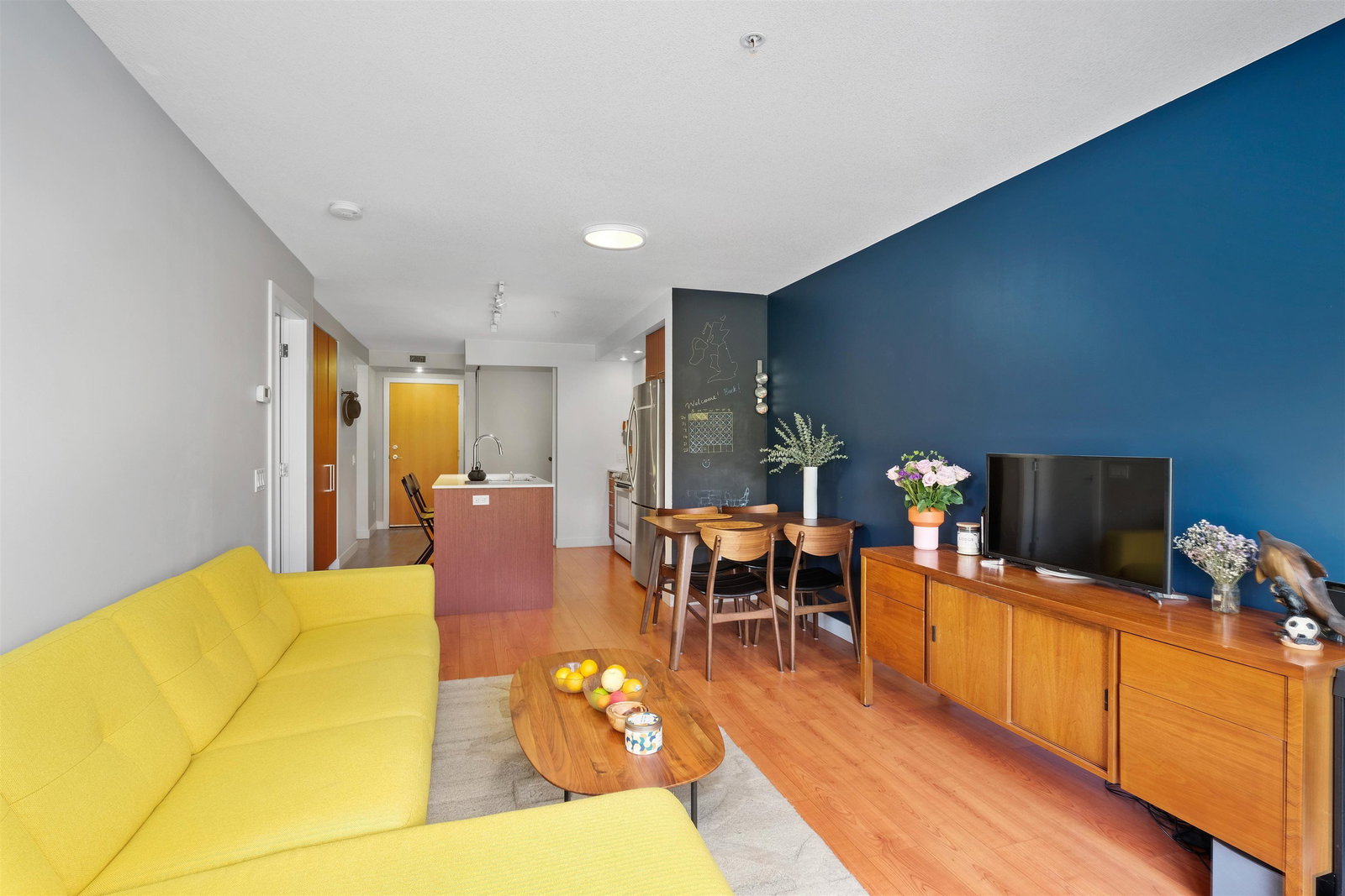Listing Image 6