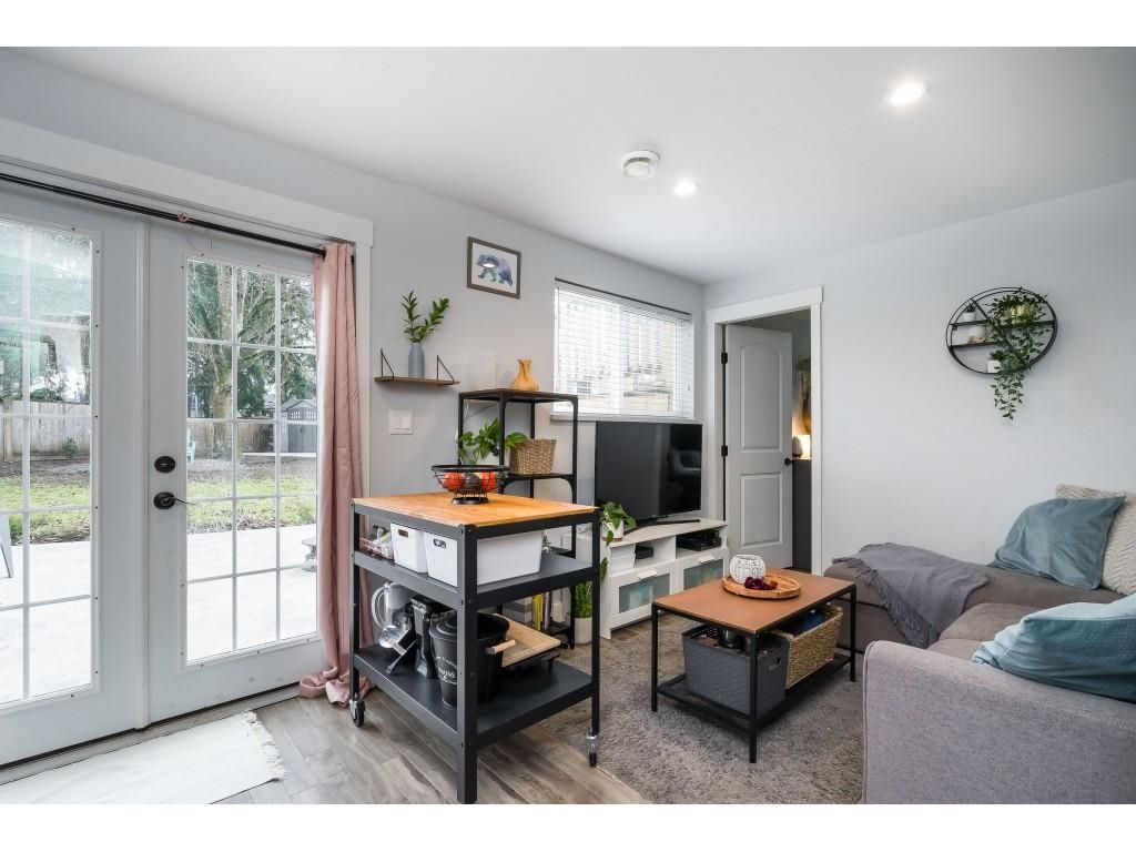 Listing Image 20