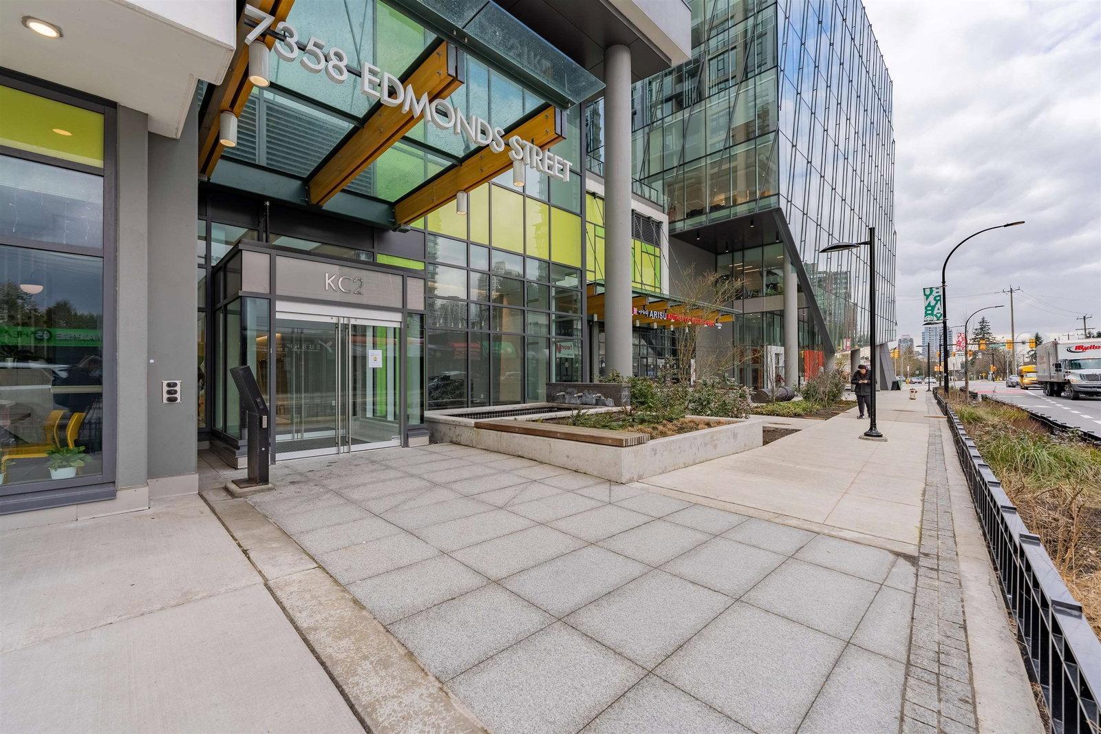 Listing Image 1