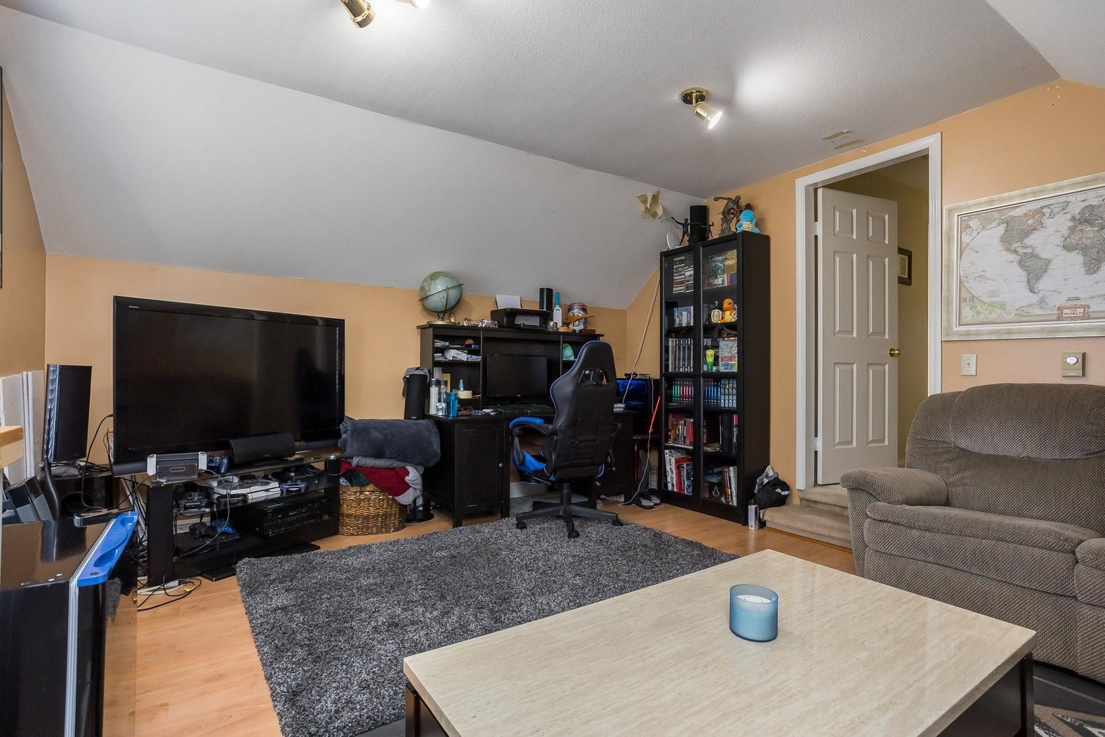 Listing Image 16