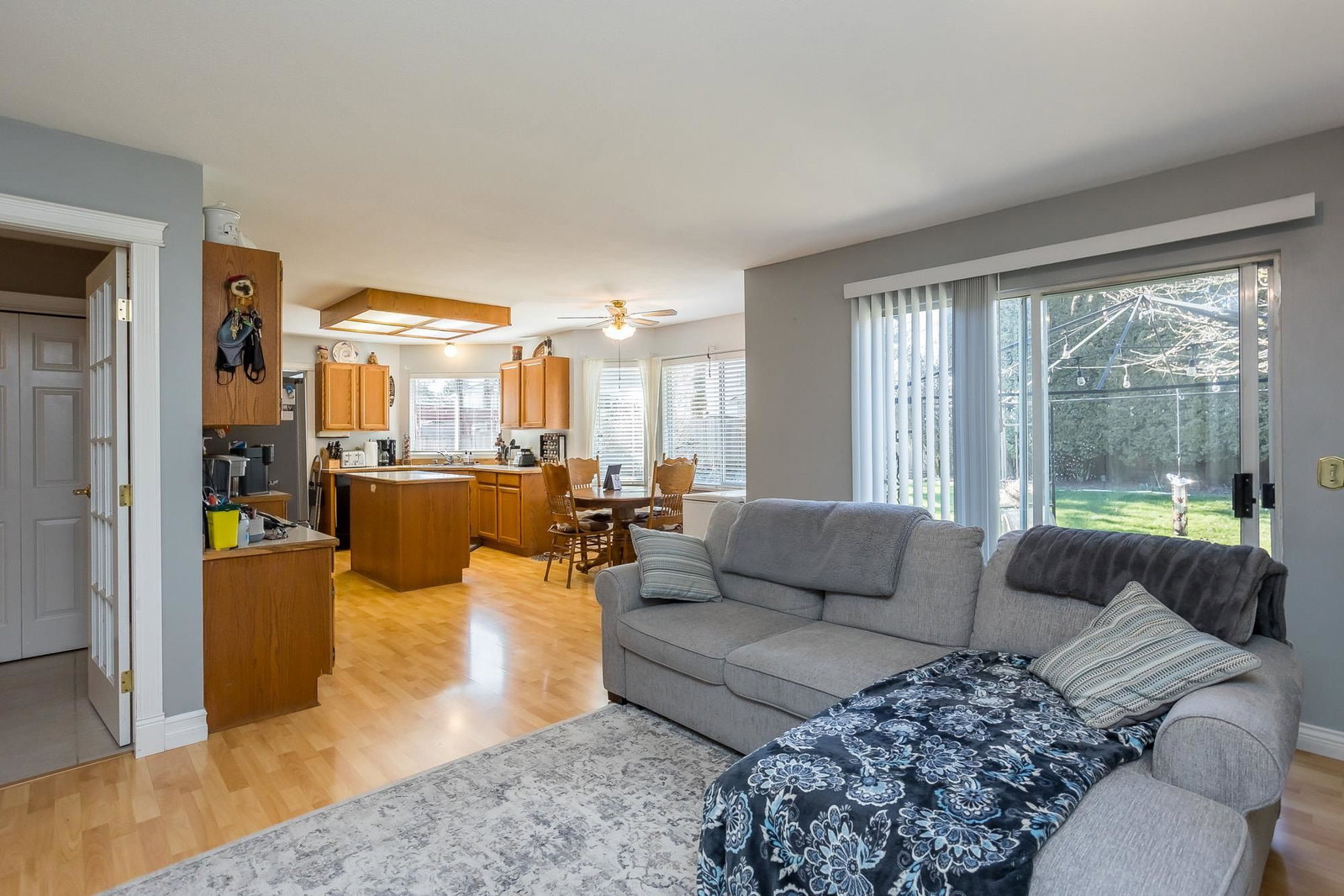 Listing Image 9